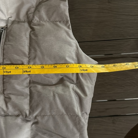 Eddie Bauer vest - Picture 9 of 11